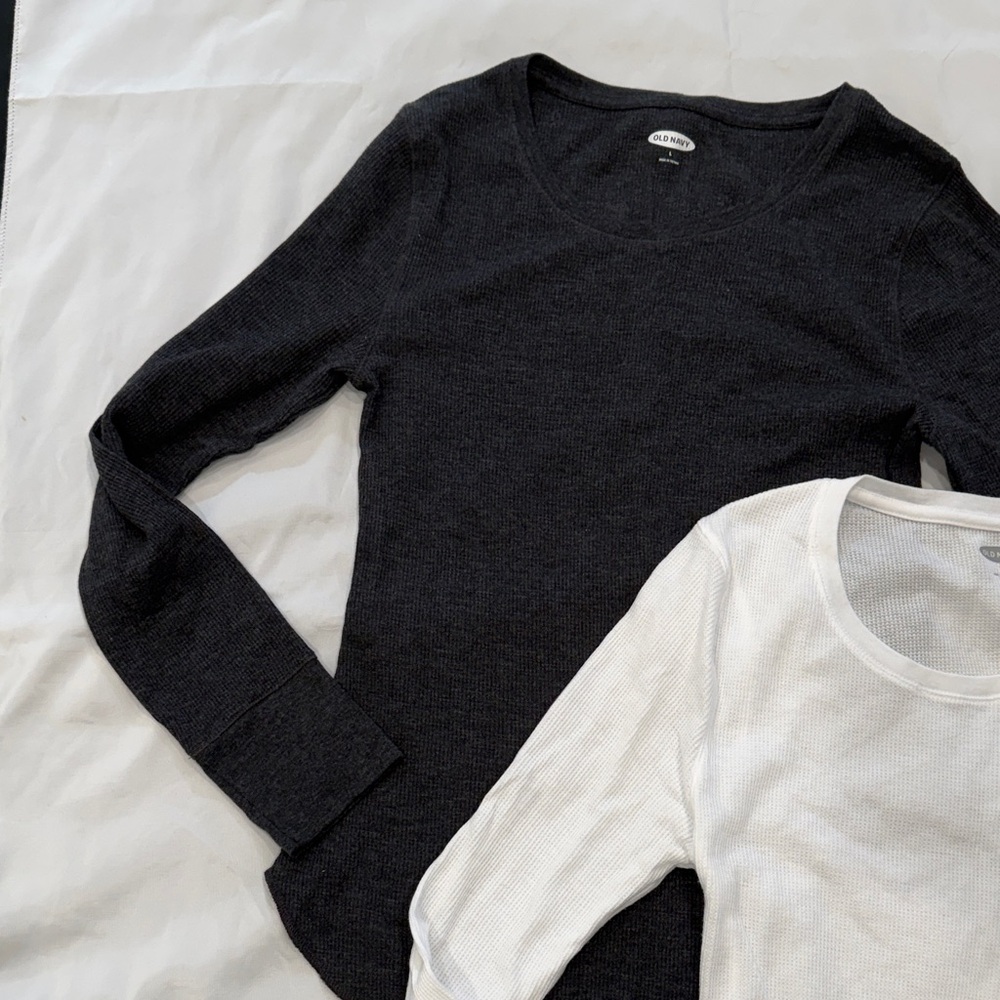 Bundle of Two Old Navy Thermal Long Sleeve Shirts—Charcoal and White—Large - Picture 5 of 13